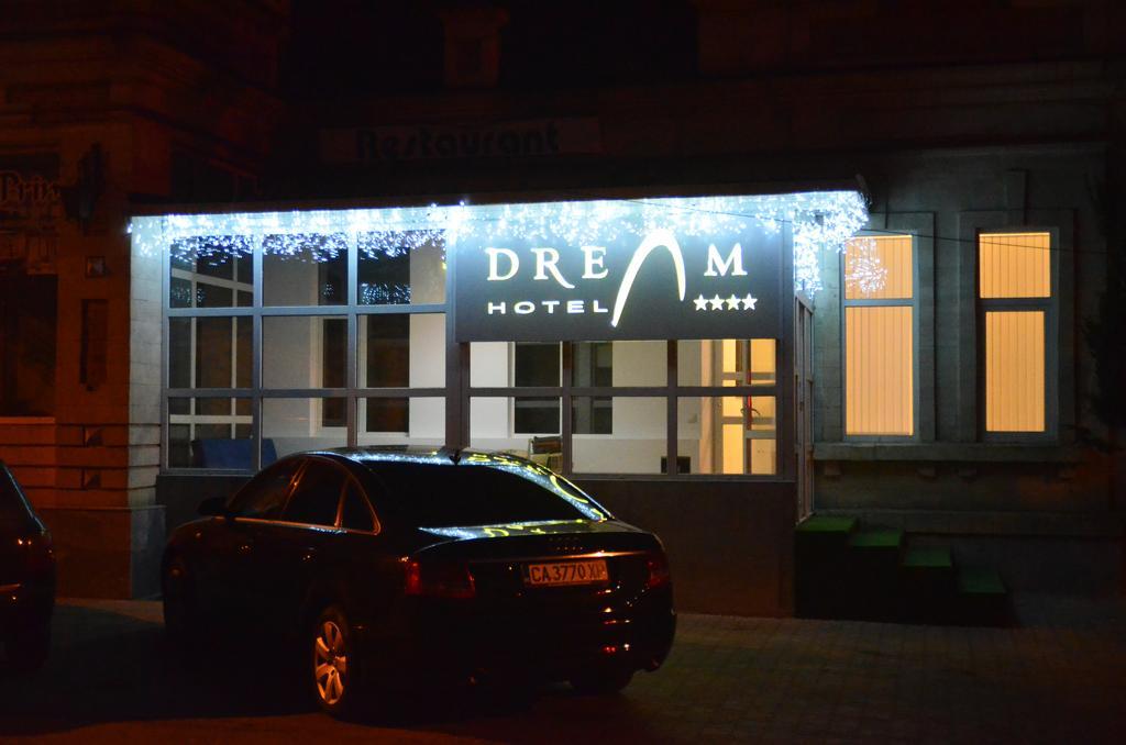 Dream Hotel Chişinǎu Buitenkant foto